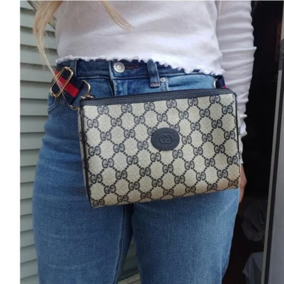 Authentic Vintage Gucci GG Monogram Supreme Clutch Fanny Bum Waist Belt Bag - Picture 2 of 11